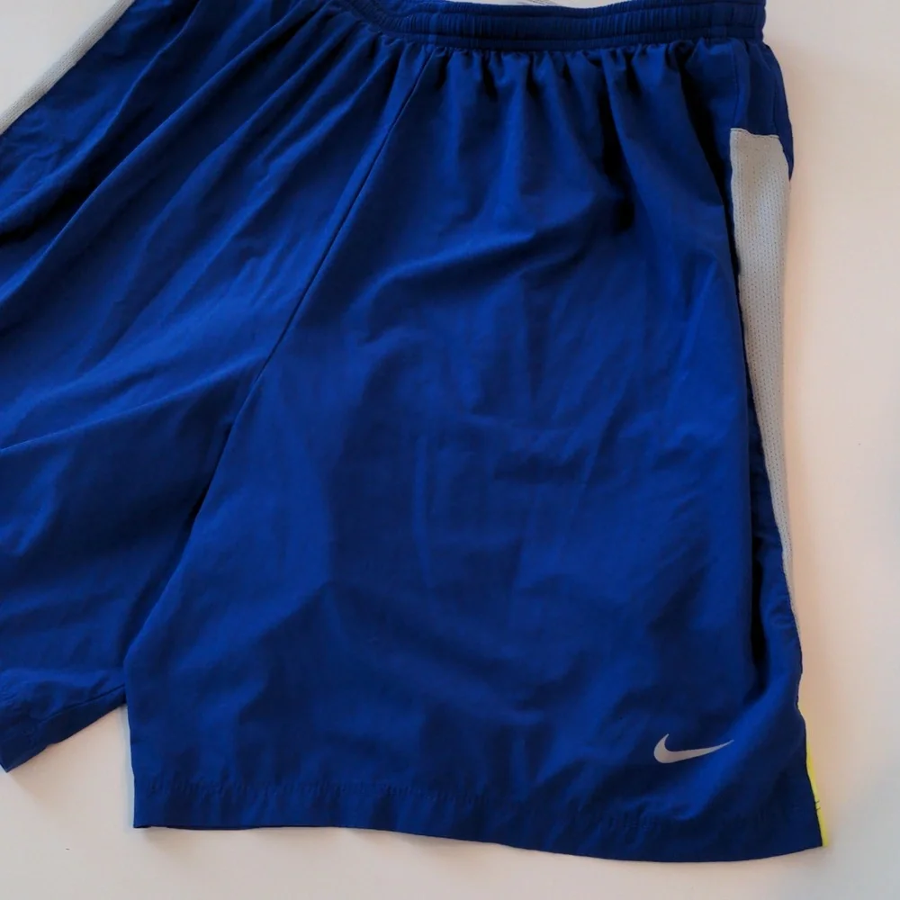 ๐๐ Nike ๐๐ป๐๐ป Flex Stride 7" 2-in-1 Short Size Large - Picture 5 of 15